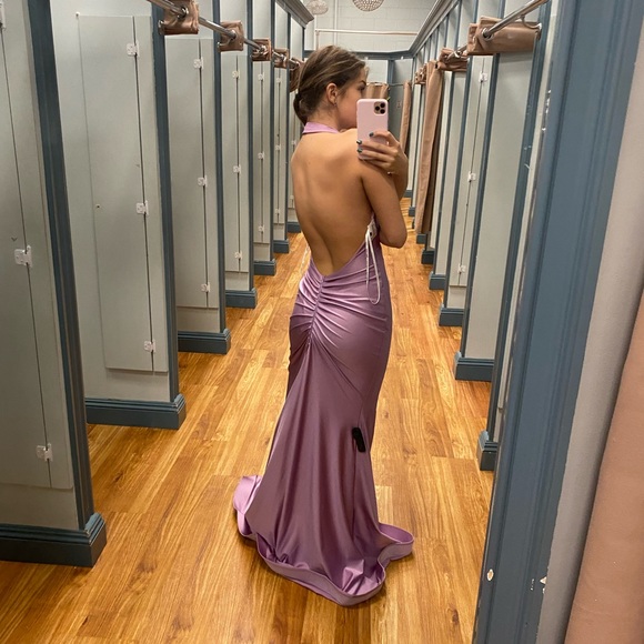 only wore once!!! - Picture 2 of 3